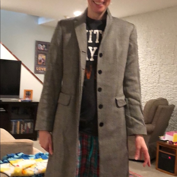 Gorgeous barely worn black and white wool jacket - Picture 3 of 4